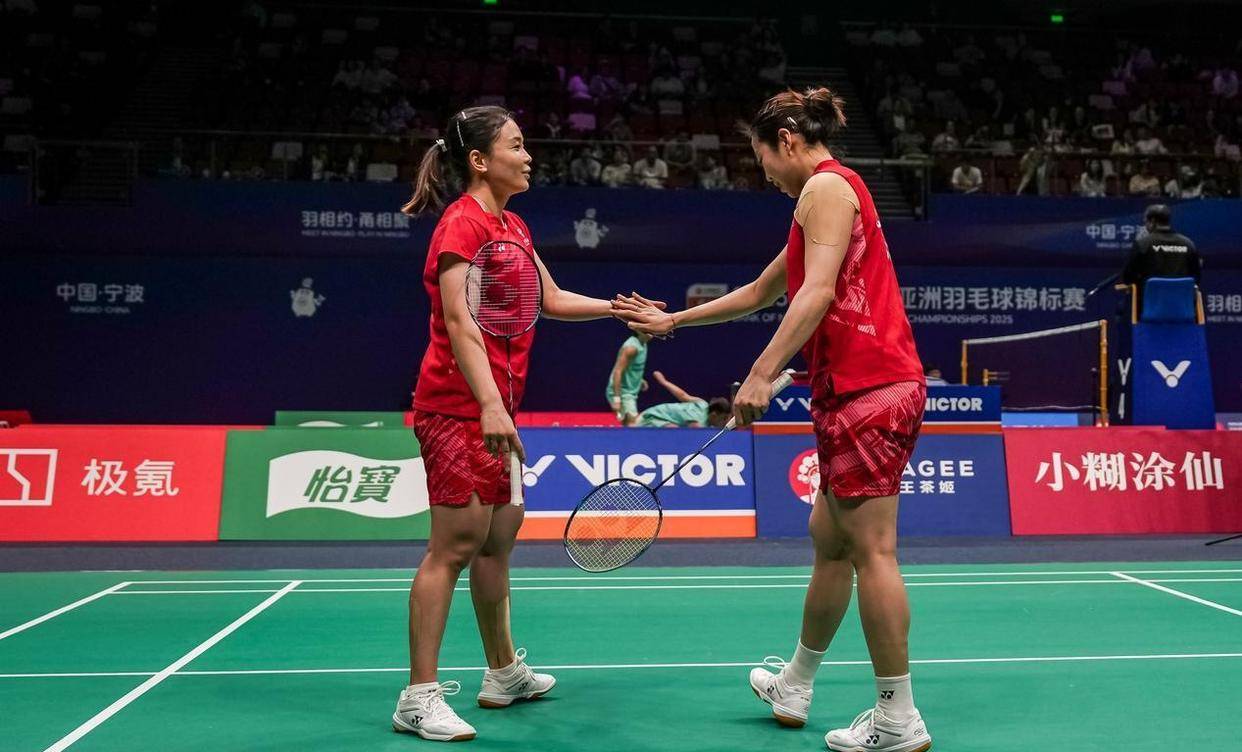 包含中国羽毛球队鏖战马来西亚羽毛球队，安赛龙绝境逆转的词条