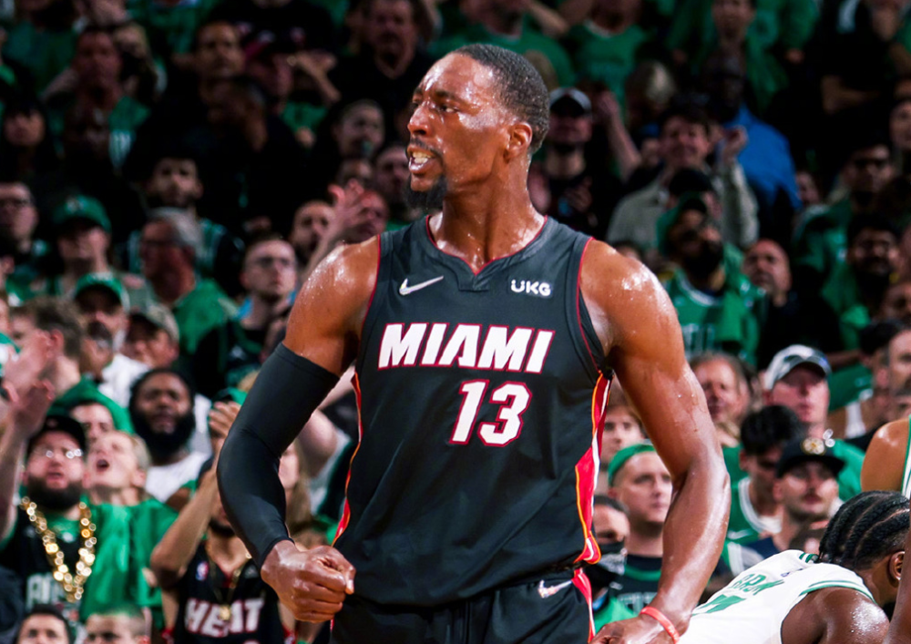 上海队完胜湖人，塔图姆关键制胜的简单介绍