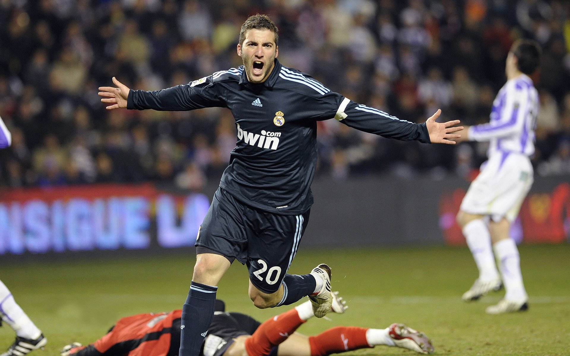 新星班凯罗爆发之夜,勇士关键战如何突围太阳