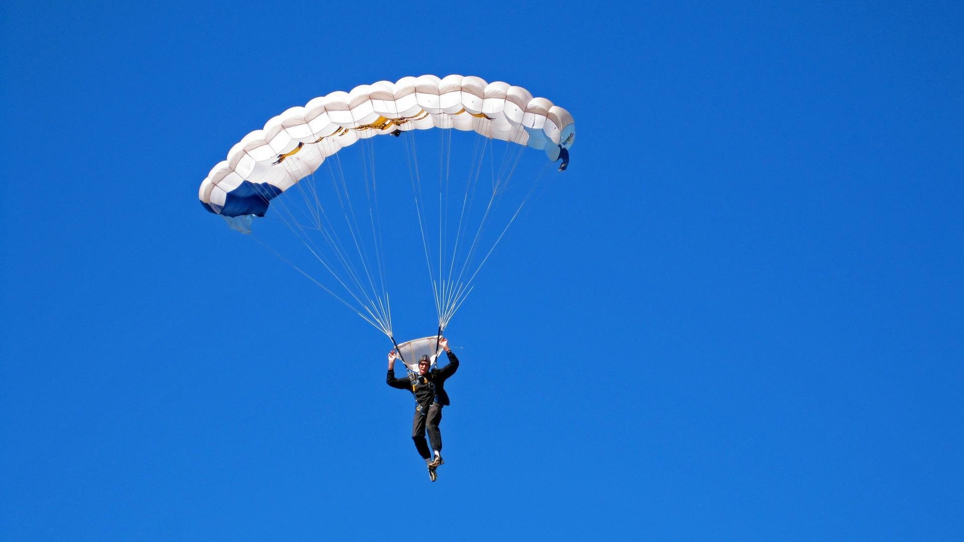 班凯罗关键节点连续得分，广厦队强行终结太阳连胜神话